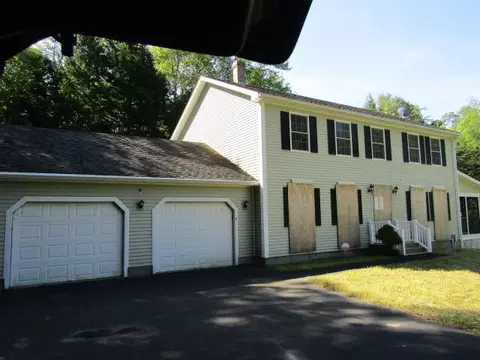 55 Londonderry Ln, Belfast, ME 04915