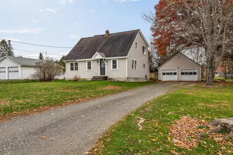 234 River Rd, Orrington, ME 04474