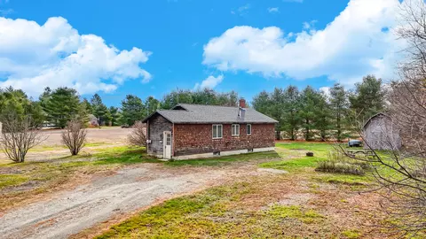 174 W Kingfield Rd, Kingfield, ME 04947