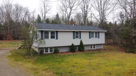 653 Tate Rd, Corinth, ME 04427