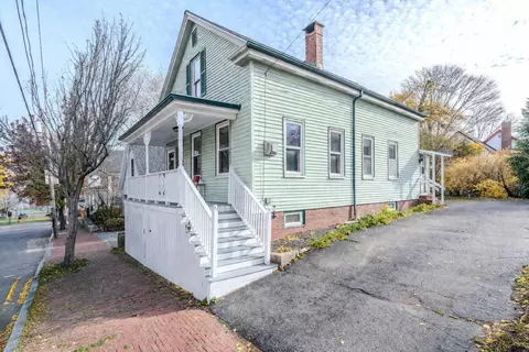 32 Melbourne St, Portland, ME 04101