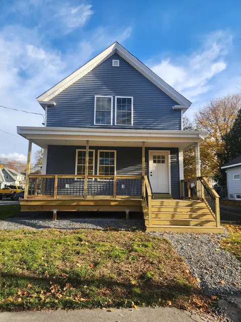 22 14th St, Bangor, ME 04401