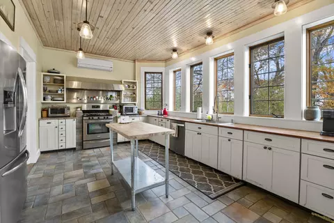 443 Mann Hill Rd, Holden, ME 04429