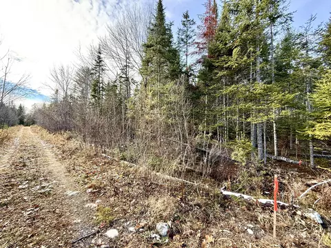 14 Hemlock Dr # -2, Hudson, ME 04449