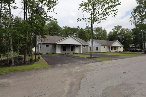 28 Lewis St, Greenville, ME 04441