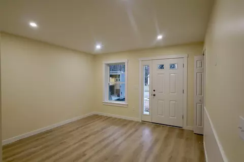 28 Lewis St, Greenville, ME 04441