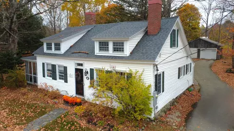 48 Lincoln St, Paris, ME 04281