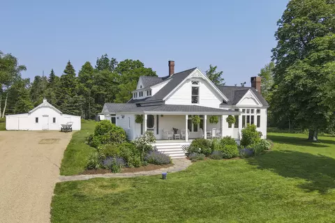 938 Main Rd, Islesboro, ME 04848
