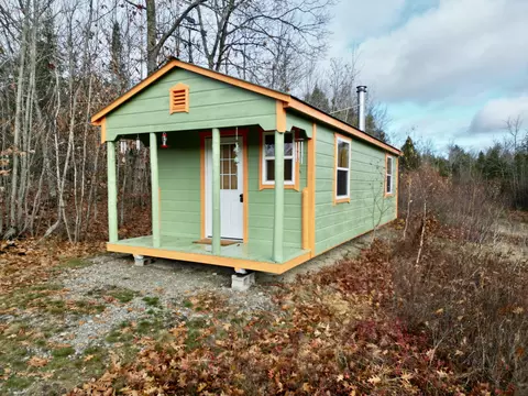 194 Hurd Rd, Burlington, ME 04417