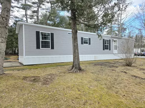 21 Robin Hood Cir, Bucksport, ME 04416