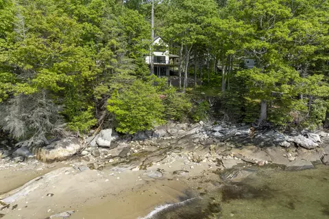 31 Viking Way, Bristol, ME 04539