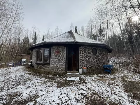 400 Windy Pitch Dr, Parkman, ME 04443