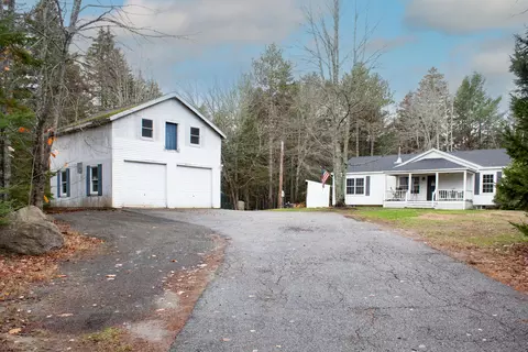 392 Bay Rd, Brooklin, ME 04616
