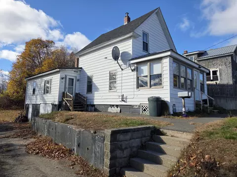 72 East Ter, Millinocket, ME 04462