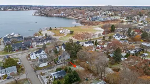 27 South St, Rockland, ME 04841