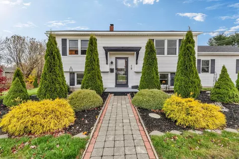 19 Broadway, Rockland, ME 04841