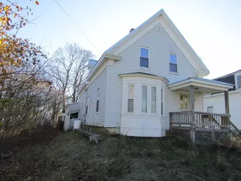 72 Calais Ave, Calais, ME 04619