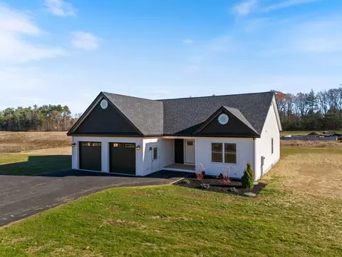 17 Johnson Farm Rd, Buxton, ME 04093