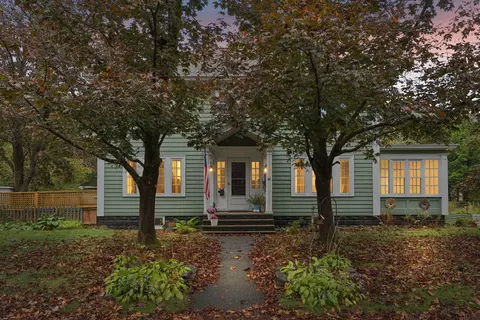 84 Spring St, Brunswick, ME 04011