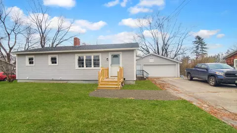 14 Capri St, Brewer, ME 04412