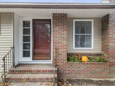 10 Penley St, Augusta, ME 04330