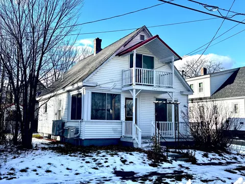 56 Congress St, Millinocket, ME 04462