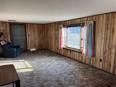 Living - 138 Spring Rd, Augusta, ME 04330 photo 3 of 4
