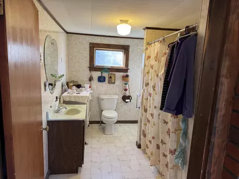 Bath - 138 Spring Rd, Augusta, ME 04330 photo 1 of 1