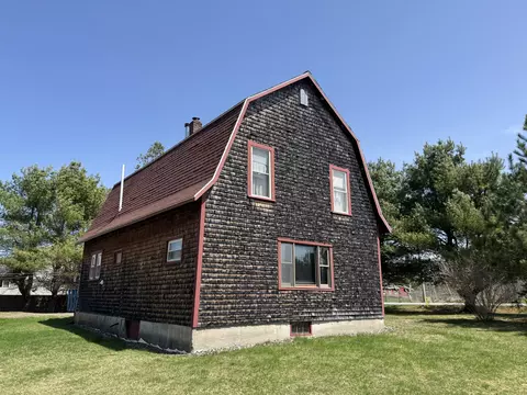 Exterior - 138 Spring Rd, Augusta, ME 04330 photo 3 of 8