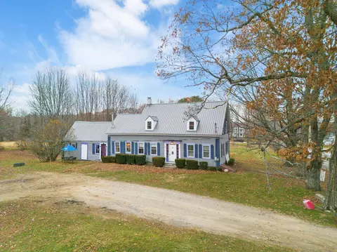 60 Route 41, Winthrop, ME 04364