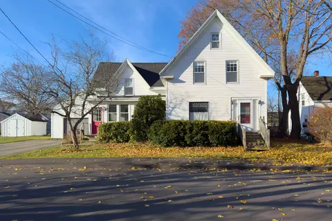 8 State St, Rockland, ME 04841