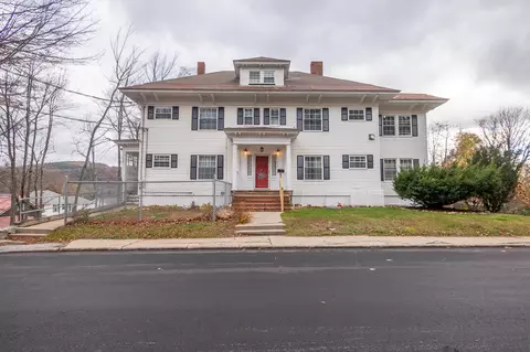 424 Penobscot St, Rumford, ME 04276