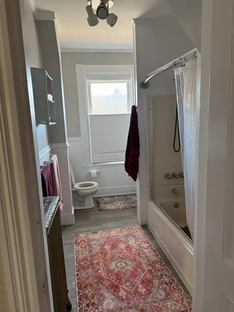 Bath - 99 State St, Brewer, ME 04412 photo 5 of 7