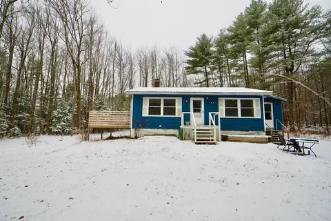 38 Del Chadbourne Rd, Bridgton, ME 04009