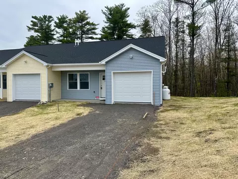 29 Village Cir #1, Augusta, ME 04330