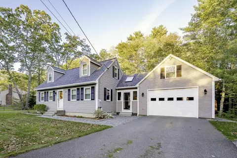 23 Merrymeeting Dr, Topsham, ME 04086