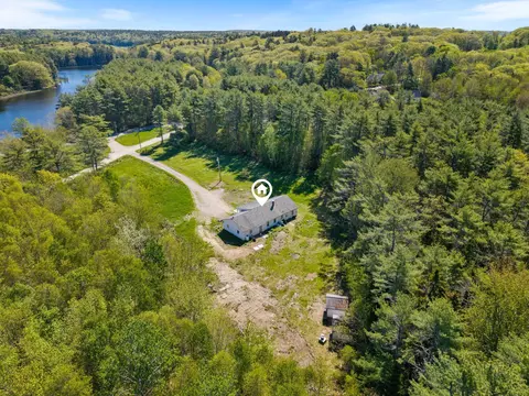 8 Wawenock Rd, Edgecomb, ME 04556