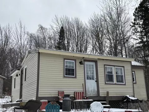 87 Thistle St, Upton, ME 04261