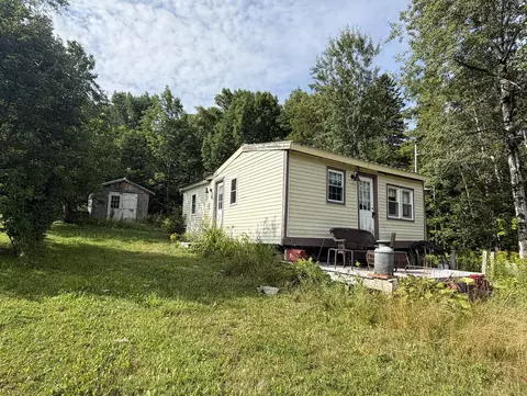 87 Thistle St, Upton, ME 04261