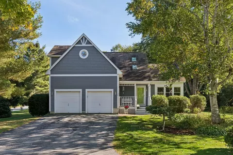 30 Eastfield Rd, Cape Elizabeth, ME 04107