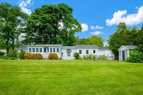 6 Gilpatrick Ln, Mount Desert, ME 04660