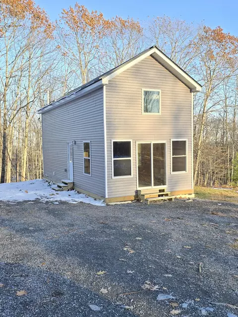 212 Ross Hill Rd, Saint Albans, ME 04971