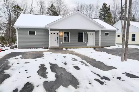 30 Lewis St #4, Greenville, ME 04441