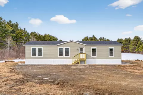 2 Patterson Rd, Pittston, ME 04345