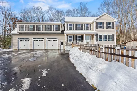 141 Thompson Rd, Kennebunk, ME 04043
