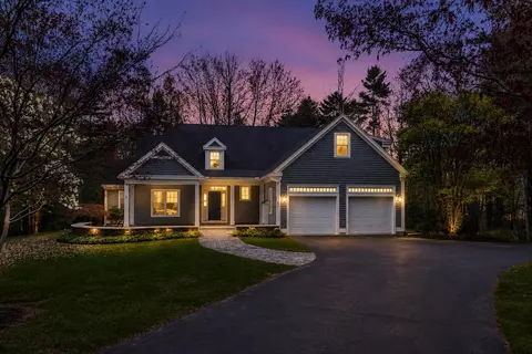 7 Saddle Way, Kennebunkport, ME 04046
