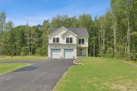 25 Juniper St, Old Orchard Beach, ME 04064