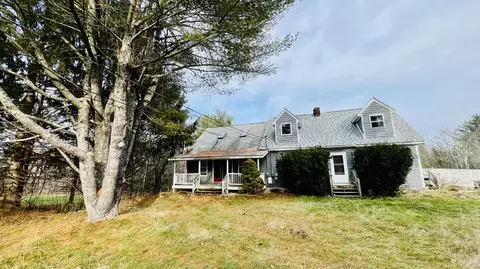 1883 Essex St, Bangor, ME 04401
