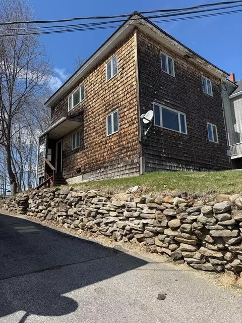 2 Otis St, Jay, ME 04239
