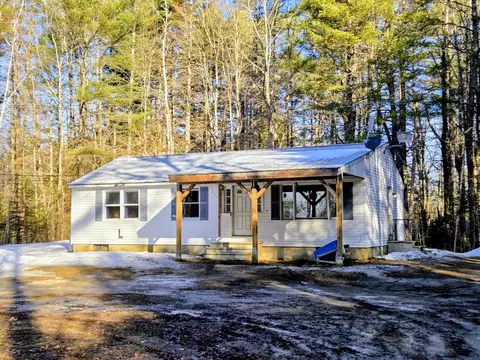 97 Lake St, New Vineyard, ME 04956
